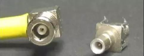 Female and male SMB connectors